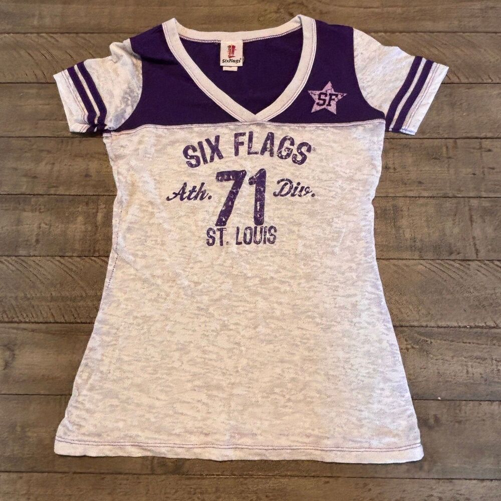 Six Flags St. Louis Womens Tee Purple and Heather Gray Distressed Graphic